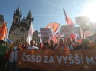 Vedení SSD na pedvolební akci v Praze. Poasí pochodu pálo (15. íjna 2017)