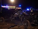 Osobní auto vjelo u Opavy pod vlak. tyi zranní. (16. íjna 2017).