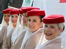Letuky spolenosti Emirates ve svých ikonických kloboucích.