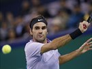 Roger Federer bojuje ve tvrtfinle turnaje v anghaji.