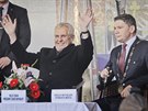 Prezident Milo Zeman se starostou Horovskho Tna Vclavem Mothejzkem. (19....