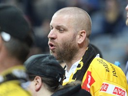 Jan Ptek, f litvnovskho fanklubu Ropci.