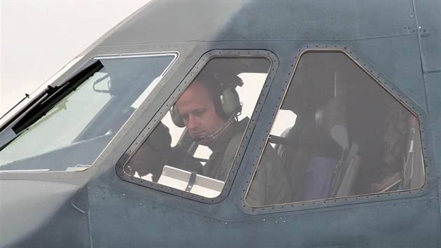 Armáda ukázala na karlovarském letišti vrtulníky a bojová letadla. Letoun CASA C-295.