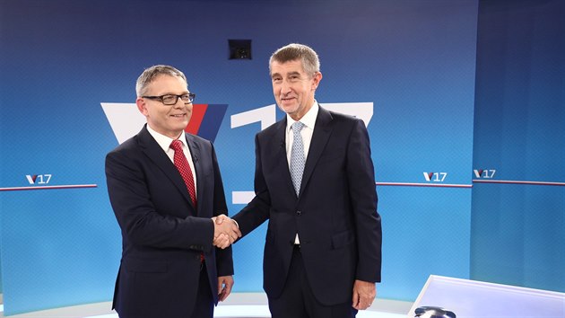 Volebn ldr SSD Lubomr Zaorlek a pedseda ANO Andrej Babi se utkali v pedvolebn debat (19. jna 2017).