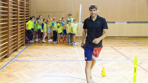 Olympijský vítěz David Svoboda si v Jablonci otestoval, jaké to je, pracovat s dětmi.
