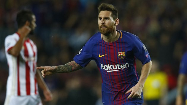 BARCA V PROBLMECH? DM GL. Lionel Messi uklidnil oslabenou Barcelonu brankou na 2:0 v zpase proti Olympiakosu.