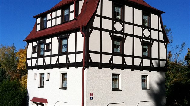 Andělčina, Liberec IV-Perštýn, okres Liberec. Dvougenerační hrázděná Liebiegova vila je na prodej za 13,9 milionů korun.