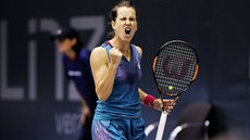 Barbora Strýcová a její divoká radost ve finále turnaje v Linci.