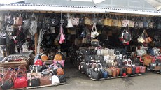 Padlky zboí svtoznámých znaek na trnici ve Svatém Kíi na Chebsku.