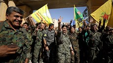 Arabsko-kurdské milice SDF dobyly z rukou bojovníků Islámský stát město Rakká...