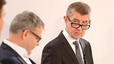 Volební lídr SSD Lubomír Zaorálek a pedseda ANO Andrej pi pedvolební debat MF DNES a iDNES.cz