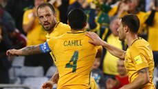 Fotbalisté Austrálie se radují ze vstelené branky v utkání proti Sýrii.