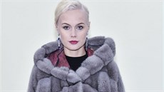 Kabáty z kožešiny jsou specialitou ruské návrhářky Helen Yarmak. Díky nim...