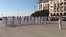 Kapela řeckého námořnictva předvedla svoji verzi hitu Despacito