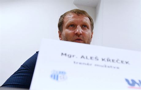 Trenér Ale Keek na tiskové konferenci fotbalového Ústí nad Labem
