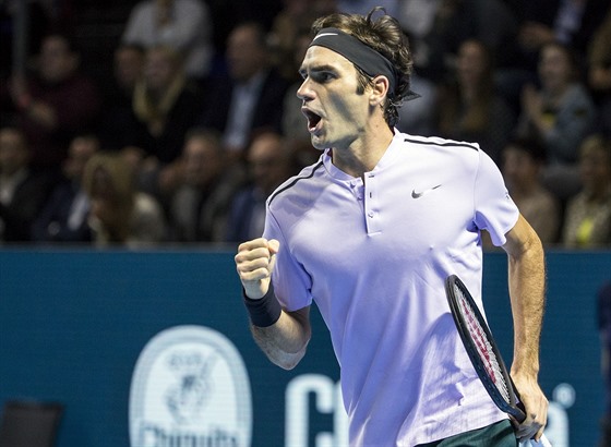 Vítzné gesto výcara Rogera Federera