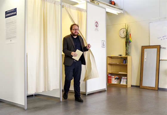 Islanďané v sobotu volili nové složení parlamentu. Podle předběžných výsledků...