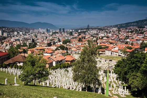 Nejkrvavější dějství rozpadu Jugoslávie si za víc než tři roky (1992-1995)...