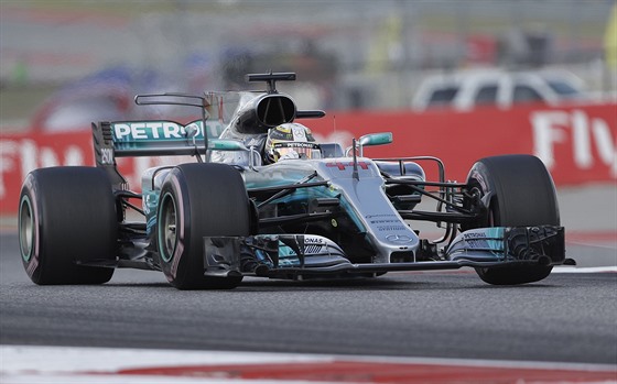 Lewis Hamilton v kvalifikaci na Velkou cenu USA v Austinu.