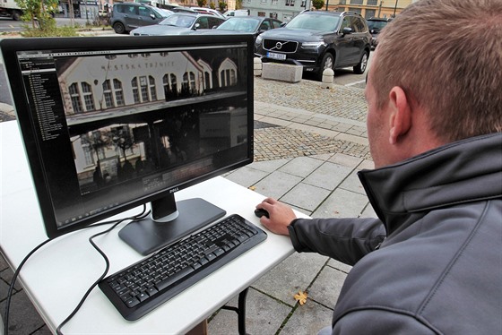 Moderní kameru otestovali karlovartí stráníci v lokalit nedaleko Mstské...