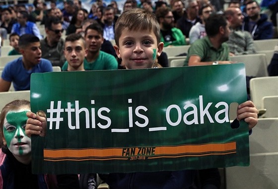 Malý fanouek Panathinaikosu v hale OAKA