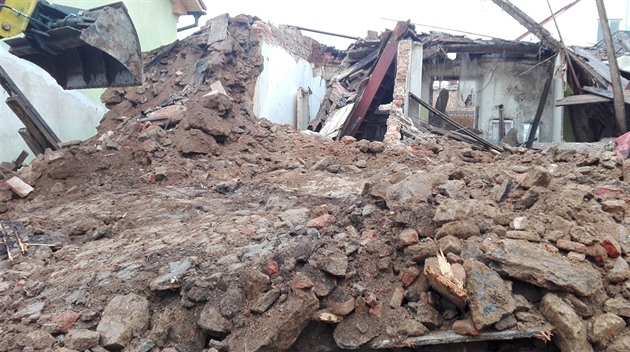 Z památkov chránného domu v havlíkobrodské Kozí ulici zbyla po zásahu...