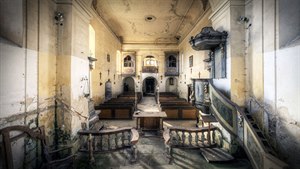 Opuštěný kostel: Zloději vyřízli obraz z oltáře