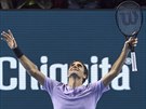 Roger Federer si dokáe vychutnat kadé vítzství. V Basileji triumfoval u...