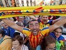 Katalánci oslavují vyhláení nezávislosti. Jejich radost vak rychle peruilo...
