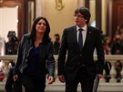 Do parlamentu dorazil i katalánský premiér Carles Puigdemont s manelkou (27....