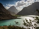 Iskanderkul není jen jezero, je to ikona divoké přírody Tádžikistánu.