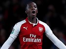 Eddie Nketiah z Arsenalu se raduje ze vsteleného gólu v utkání Ligového poháru...