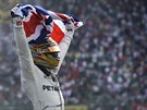 Lewis Hamilton slaví tvrtý titul mistra svta ve formuli 1.