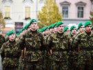P��sahu slo�ili nov� voj�ci na n�m�st� Svobody v Brn�. Obvykle se tento...