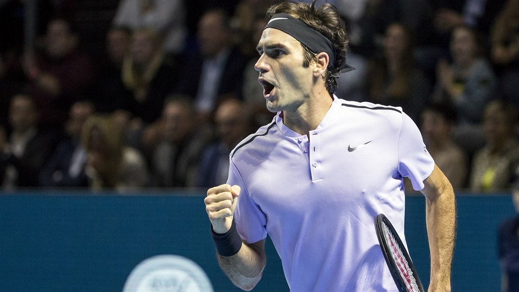 Vítězné gesto Švýcara Rogera Federera