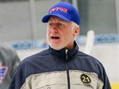 Trenér Marian Jelínek na tréninku českobudějovických hokejistů.