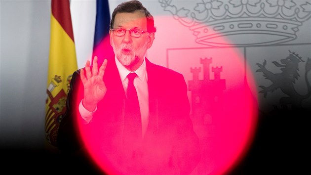 panlsk premir Mariano Rajoy oznmil sten omezen katalnsk autonomie (21. jna 2017)