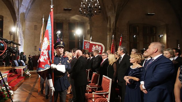 Slavnostn ceremonil udlen sttnch vyznamenn na Praskm hrad (28. jna 2017)