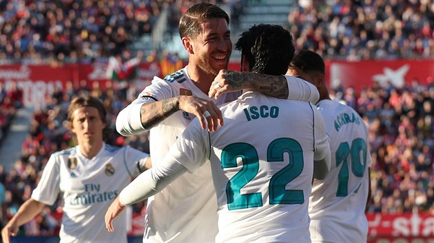 Segio Ramos (elem) a Isco z Realu Madrid slav gl.