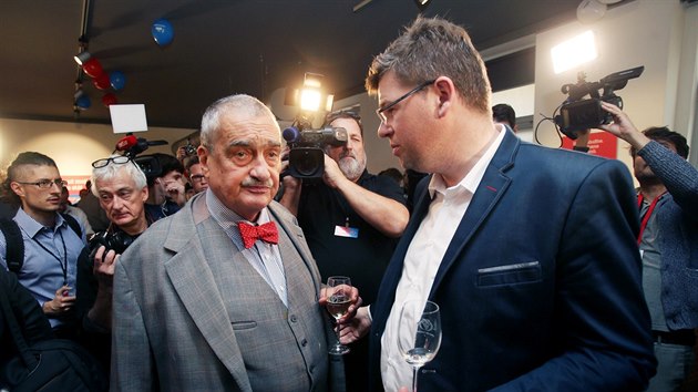 Karel Schwarzenberg a Ji Pospil v praskm tbu TOP 09. (21. jna 2017)