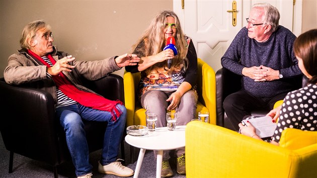 Auto�i p�edstavení Jak Kubrt se Sn�hurkou jeli vlakem Old�ich Kaiser, Dá�a...