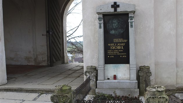Na Zelené hoře zůstane jen společný hrob zachránců kostela Bonifáce Procházky a Matěje Josefa Sychry.