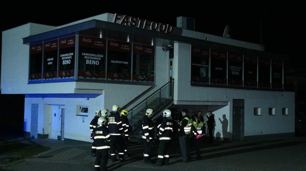 Stedoet hasii pvodn vyjeli k poru benzinky, nakonec hasili zapomenut jdlo v troub. (22.10.2017)