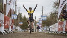 Tomá� Paprstka se raduje z t�etího vít�zství v �ad� v rámci národního...