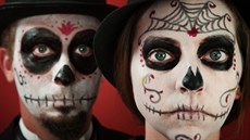 Halloween je ideální p�íle�itost, kdy m��ete zaexperimentovat s lí�idly. A...