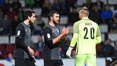 Jablonetí fotbalisté Vojtch Kubista, Marek Kysela a branká Michal Bárta si...