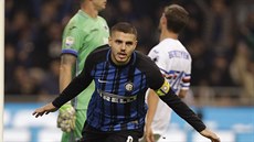 Mauro Icardi z Interu Milán se raduje ze svého gólu proti Sampdorii.