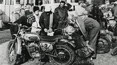V roce 1972 do slavného motocyklového závodu estidenní vyjelo v Krkonoích 379...