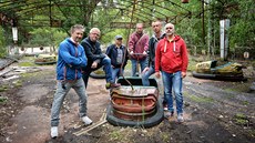 M�ága a ��orp p�i natá�ení klipu v ukrajinském m�st� Pripja�