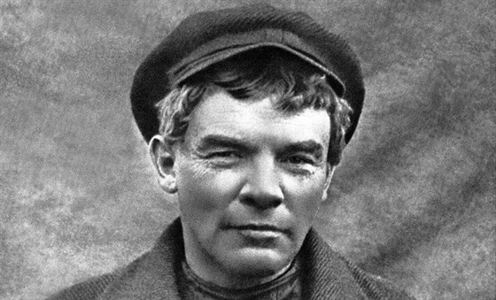 Oholený Lenin v paruce ve Finsku (11. dubna 1917)